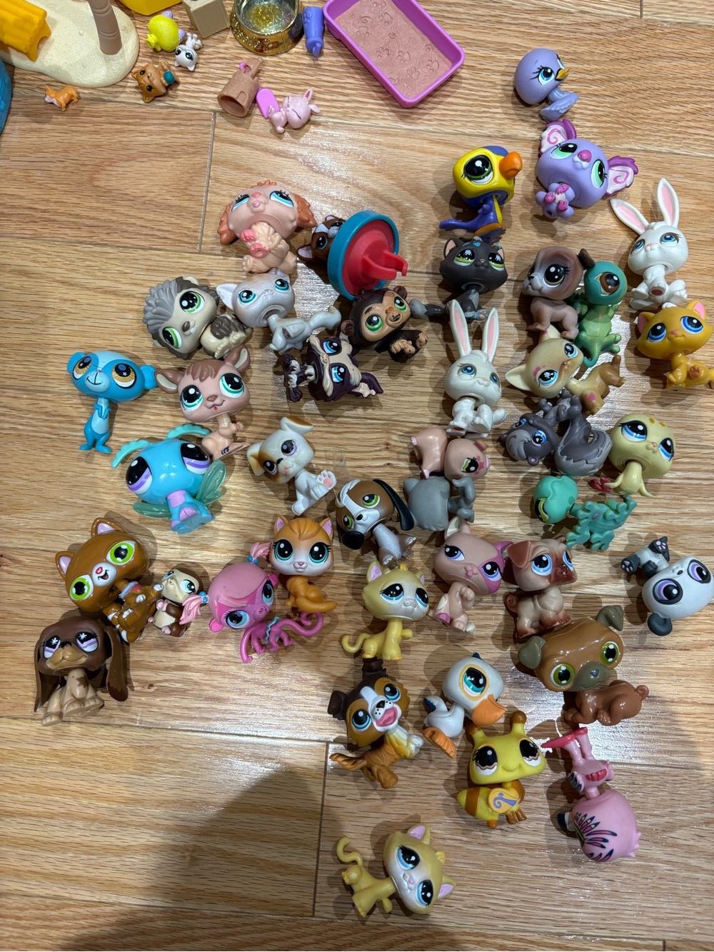 Littlest Pet Shop Assorted Small Pets Toy Set - Multi-Color - Picture 2 of 4
